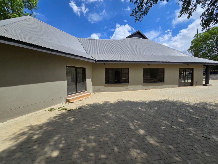 To Let 4 Bedroom Property for Rent in Hospitaalheuwel Free State